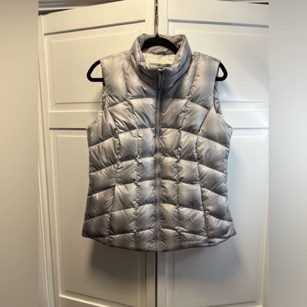 NWT Eddie Bauer EB650 Down Puffer Vest Classic Plaid Size Women’s Medium